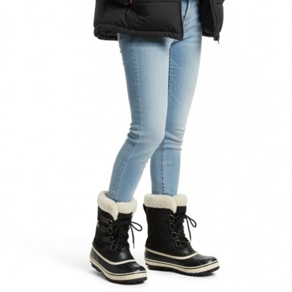 SOREL Winter Carnival Waterproof Boots - Black/Quarry | Size 6 - Picture 3 of 14
